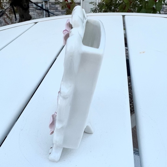 Vintage Ucago Japan small oval ceramic picture frame holds wallet size photo - Picture 2 of 7